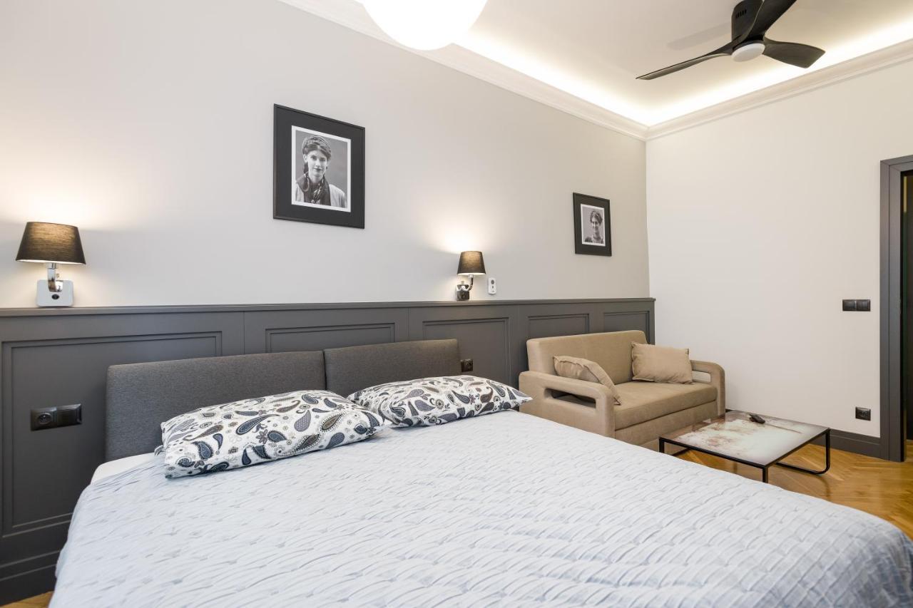 Luxury Apartment At The Main Square Красков Екстериор снимка