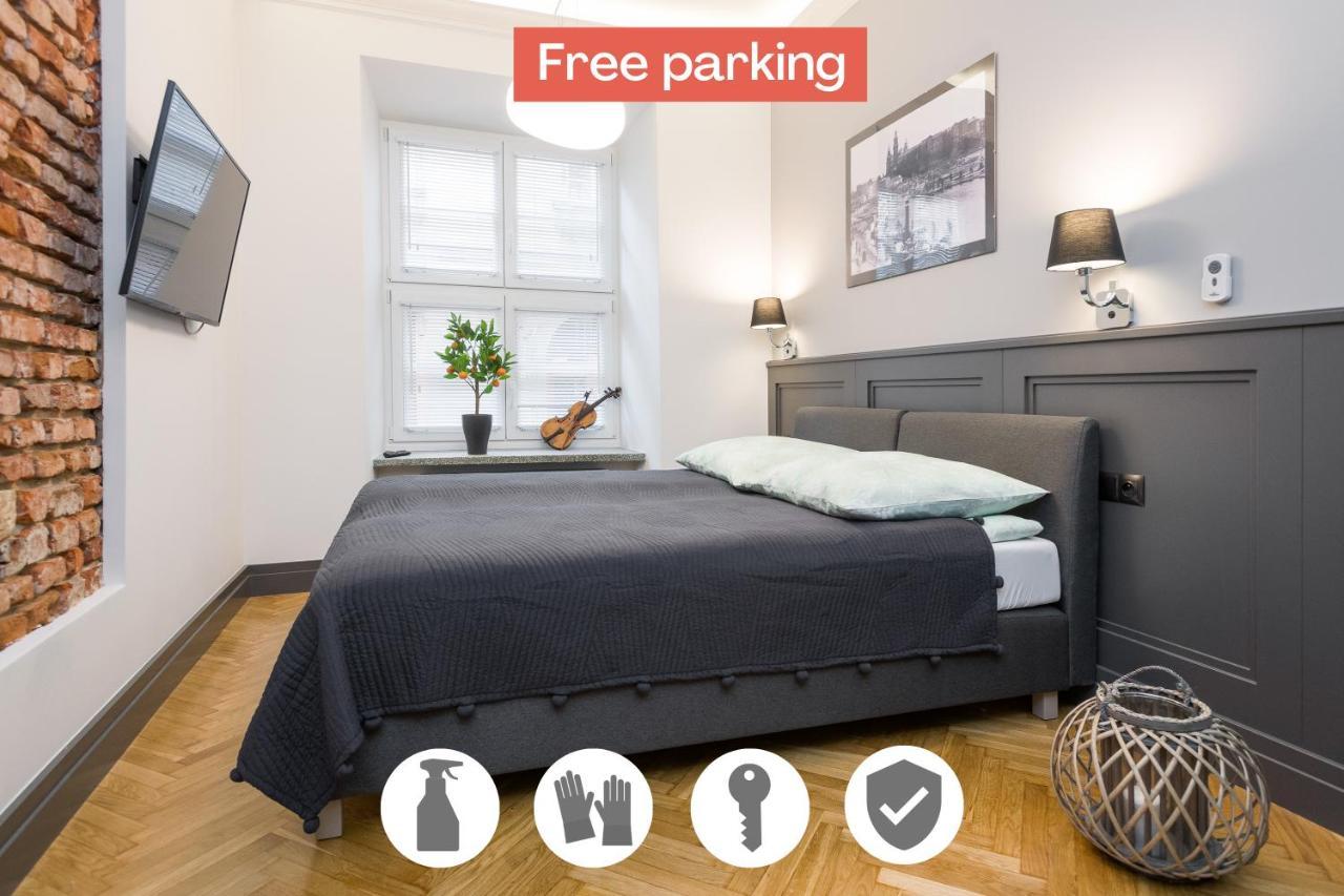 Luxury Apartment At The Main Square Красков Екстериор снимка